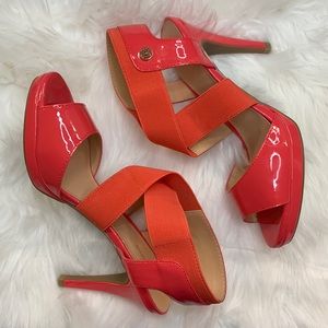 Liz Claiborne 4 in Heels Size 8 Coral
